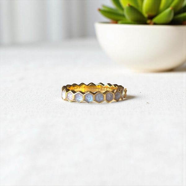 Bea Ring - Image 2