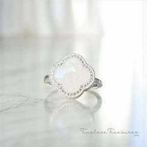 Clover Ring