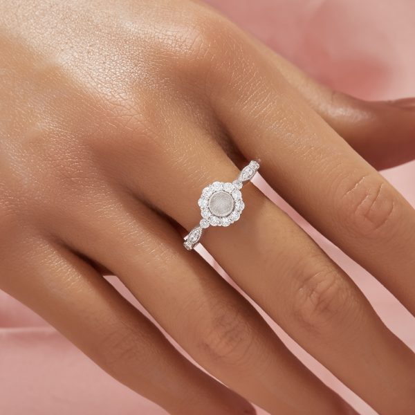 Charlotte Ring